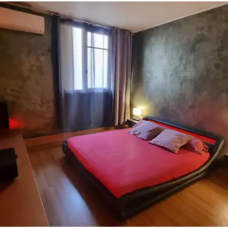 F2 Idéalement Placé Route Des Sanguinaires * Ajaccio (Corsica)