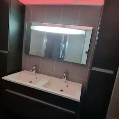 F2 Idéalement Placé Route Des Sanguinaires Ajaccio (Corsica)